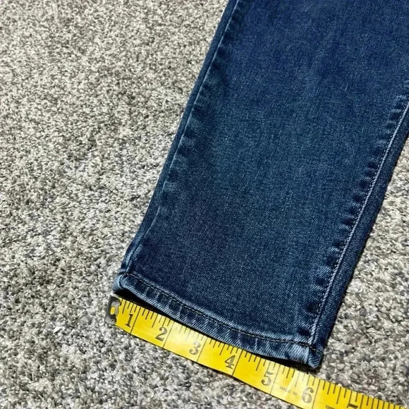 Levis Silvertab High Waisted Mom Jeans Tapered Women’s Size 30 Medium Wash - Picture 2 of 13